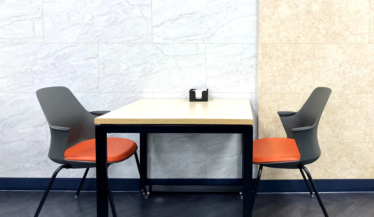 청주지방법원 가구 납품 — 업무 좌석 — 단정한 데스크
