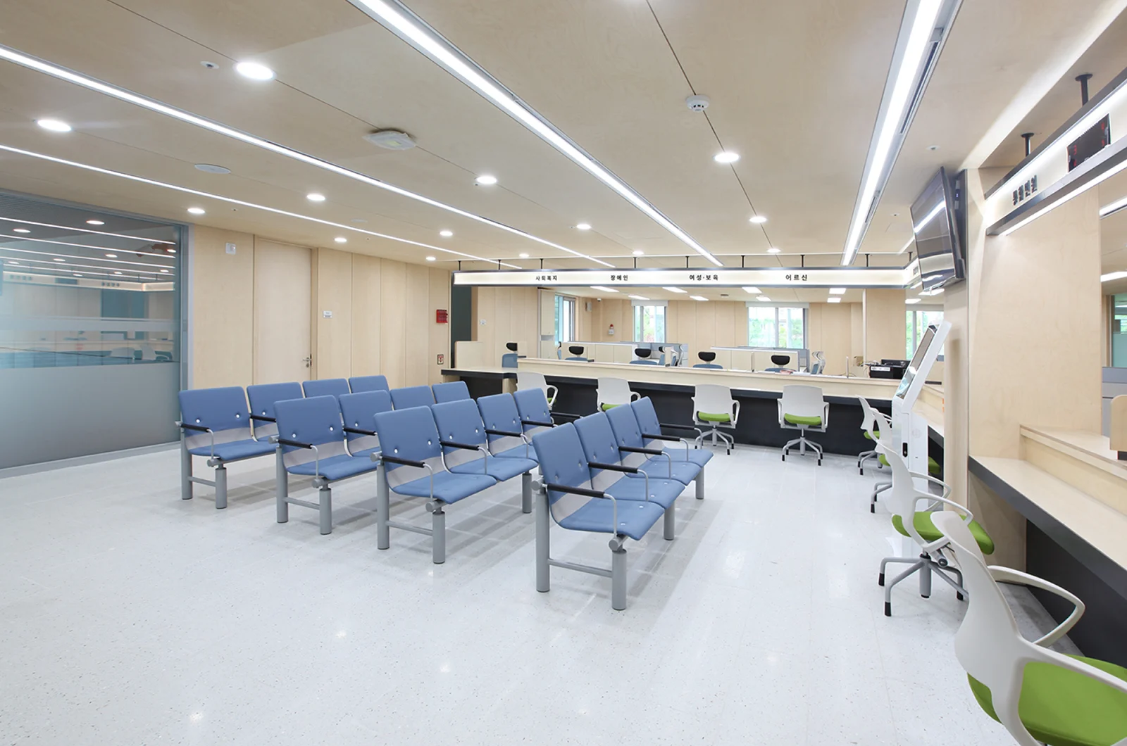 내곡열린문화센터 사무가구 납품 — 업무 좌석 — 인체공학 의자·데스크